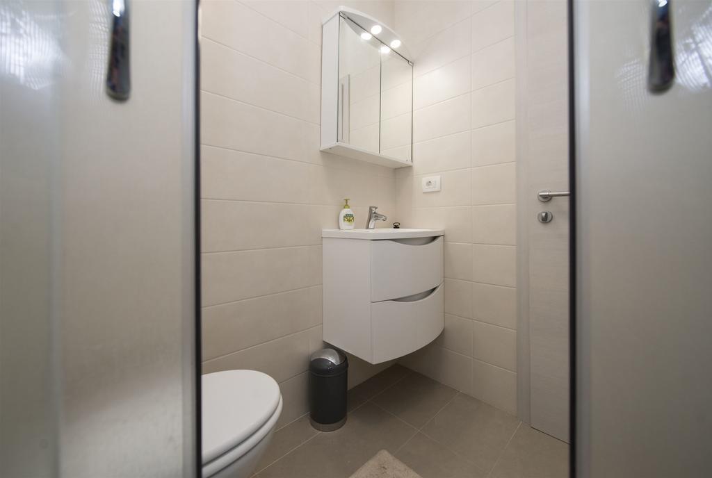 Apartment Jure Слатине Экстерьер фото