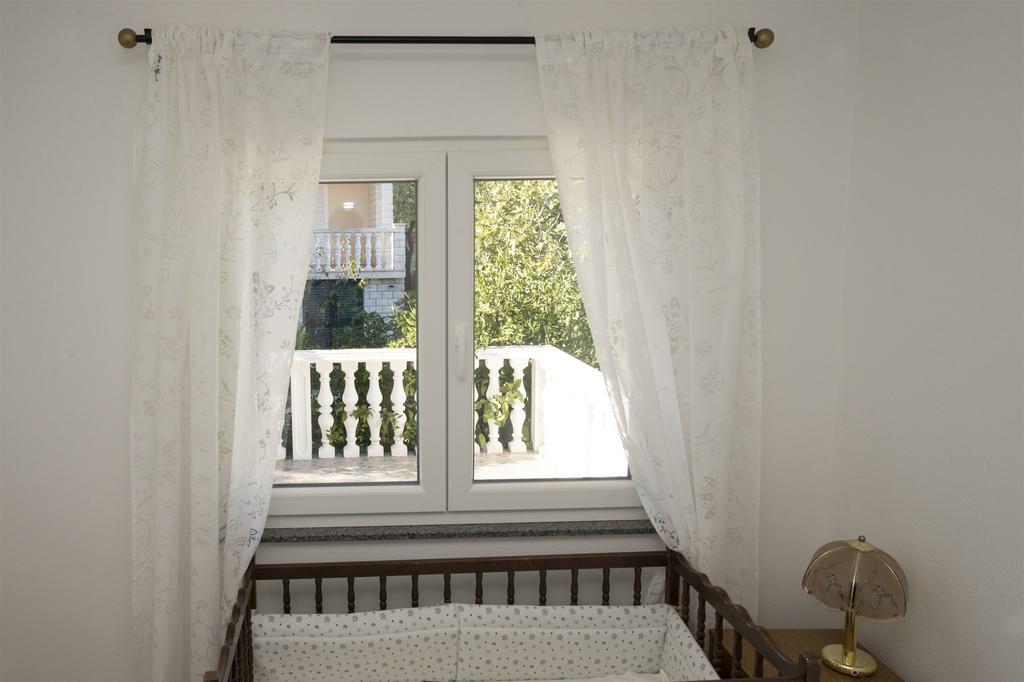 Apartment Jure Слатине Экстерьер фото